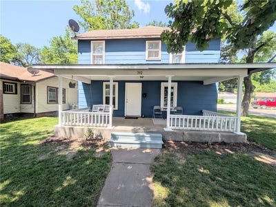 /international/us/712-n-jefferson-avenue-iola-ks-110100750948/