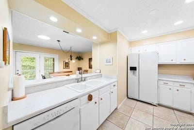 /international/us/5007-arbor-ridge-dr-san-antonio-tx-110098161723/