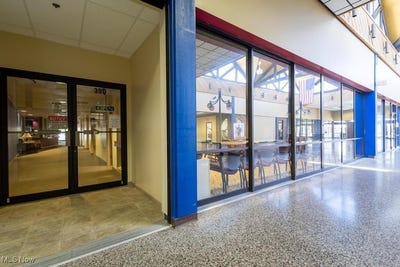 /international/us/1260-monroe-street-nw-new-philadelphia-oh-110103654927/