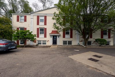 /international/us/724-c-garland-circle-kalamazoo-mi-110108150219/