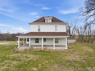 /international/us/2125-130th-street-earlham-ia-110106841336/
