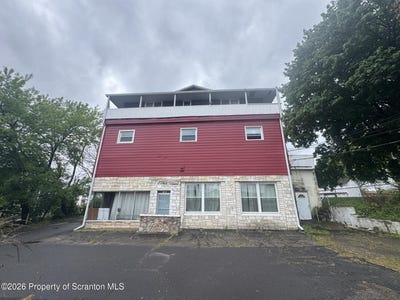/international/us/16-maffett-street-plains-pa-110107871517/