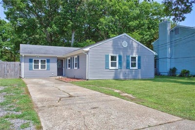 /international/us/614-woods-road-newport-news-va-110109243957/