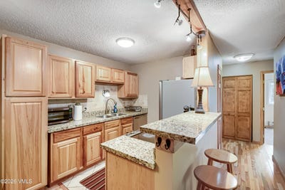 /international/us/1061-w-beaver-creek-boulevard-avon-co-110108237741/