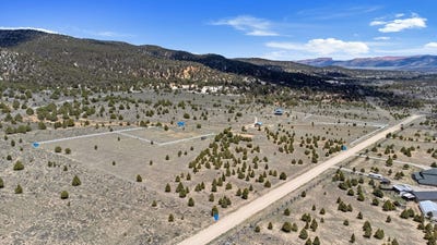 /international/us/4250-w-pink-cliffs-vista-dr-hatch-ut-110100694029/