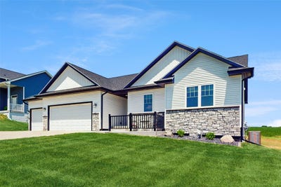 /international/us/1506-w-lincoln-place-indianola-ia-110100802377/