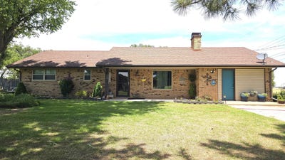 /international/us/623-e-oklahoma-st-cleo-springs-ok-110108078932/