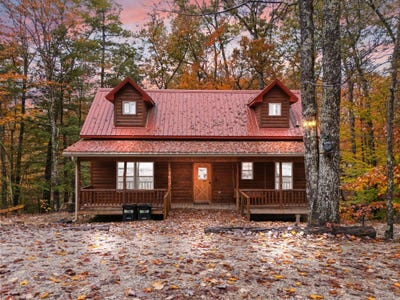 /international/us/748-village-drive-campton-ky-110096995129/