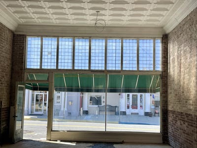 /international/us/19752-main-st-buchanan-va-110107205927/