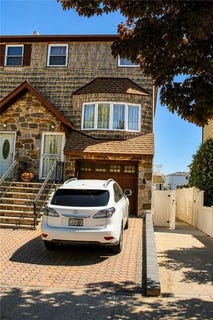 /international/us/7-furness-place-staten-island-ny-110108696663/