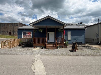 /international/us/611-river-street-gassaway-wv-110108025336/