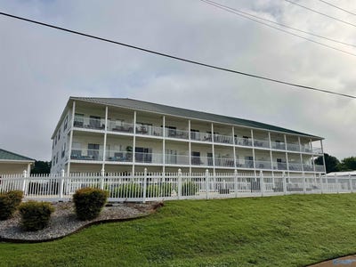 /international/us/5835-bay-village-drive-athens-al-110100116403/