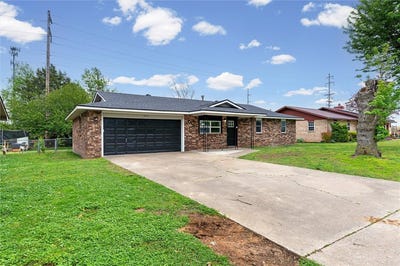 /international/us/903-white-road-springdale-ar-110107441434/