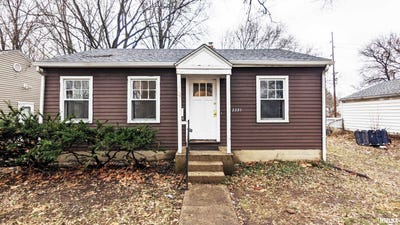 /international/us/2221-e-monroe-street-springfield-il-110120719940/