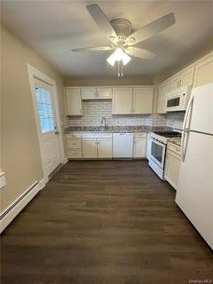 /international/us/30-center-street-highland-falls-ny-110102576679/