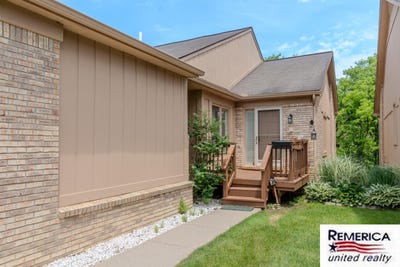 /international/us/35400-blue-spruce-drive-farmington-mi-110100512863/