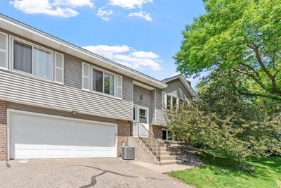 /international/us/828-sherwood-road-shoreview-mn-110108541307/