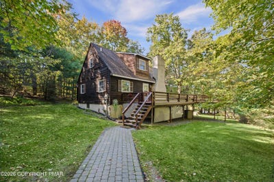 /international/us/7146-moss-drive-swiftwater-pa-110120488912/