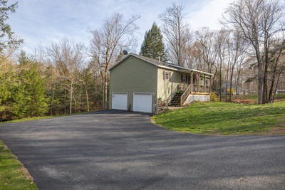 /international/us/689-old-greene-road-lewiston-me-110108237807/