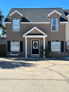 /international/us/1016-15th-st-mexico-beach-fl-110103315838/