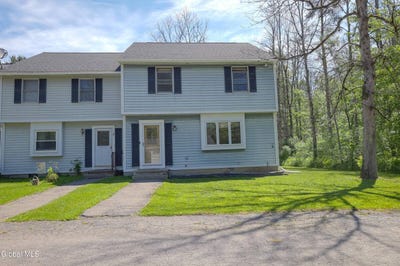 /international/us/1231-county-highway-126-perth-ny-110108750065/