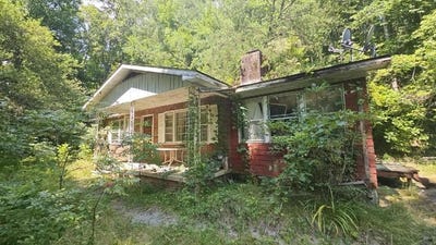 /international/us/91-95-spring-rd-bryson-city-nc-110094130602/