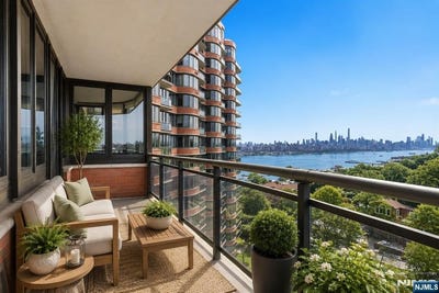 /international/us/100-carlyle-cliffside-park-nj-110107637638/