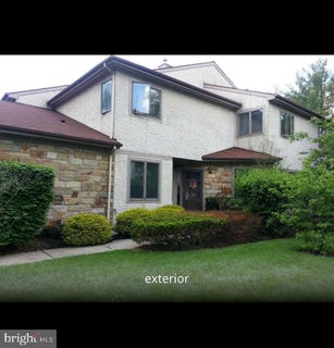 /international/us/61-woodmont-drive-lawrenceville-nj-110106259281/