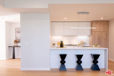 /international/us/11600-dunstan-way-los-angeles-ca-110106367197/