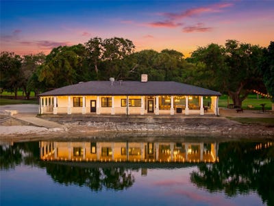 /international/us/5523-ehrman-lake-lane-wallis-tx-110108492334/