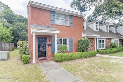 /international/us/373-debuys-road-gulfport-ms-110100986906/
