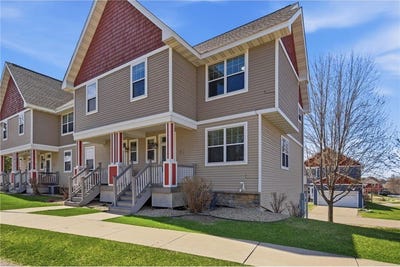 /international/us/25-heritage-boulevard-hudson-wi-110107538421/