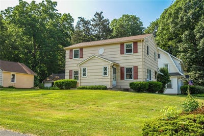 /international/us/827-harmon-road-penfield-ny-110100983053/