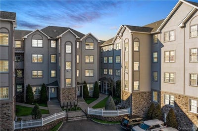 /international/us/3307-parkview-drive-spring-valley-ny-110119454221/