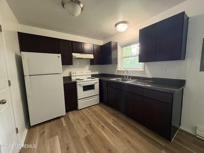 /international/us/14-spring-terrace-freehold-nj-110107963003/