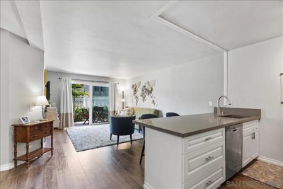 /international/us/8036-linda-vista-san-diego-ca-110107657363/