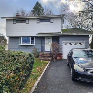 /international/us/322-barleau-street-brentwood-ny-110096105271/
