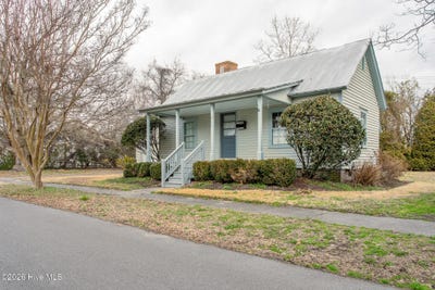 /international/us/405-phillips-street-edenton-nc-110105919151/