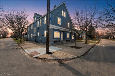 /international/us/16224-arcade-avenue-cleveland-oh-110106624435/