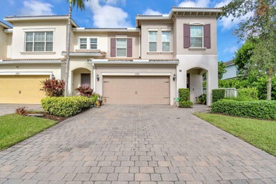 /international/us/1105-banyan-drive-hollywood-fl-110106761787/