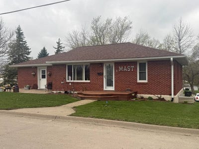 /international/us/205-s-hayes-street-mount-ayr-ia-110104070305/