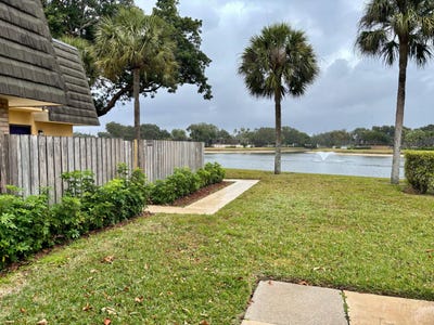 /international/us/2435-24th-way-west-palm-beach-fl-110106450355/