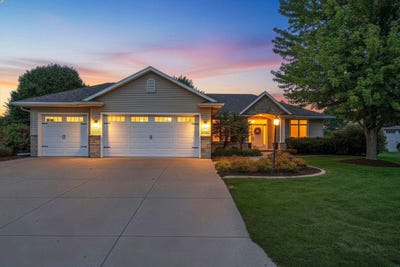 /international/us/w2562-fontana-way-appleton-wi-110110327829/