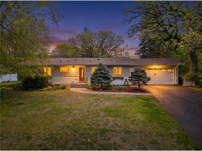 /international/us/9149-upton-avenue-s-bloomington-mn-110108057764/