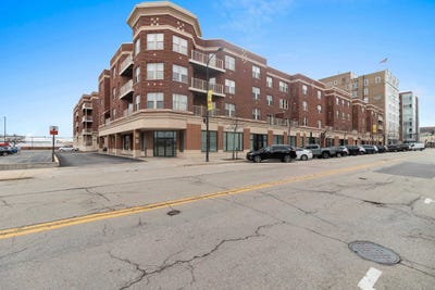 /international/us/118-s-washington-street-green-bay-wi-110107314101/