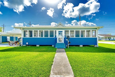 /international/us/1315-center-st-houma-la-110100399811/