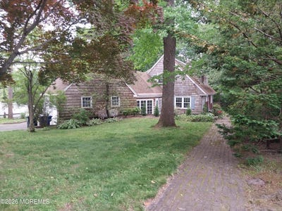 /international/us/511-clinton-avenue-toms-river-nj-110108353474/