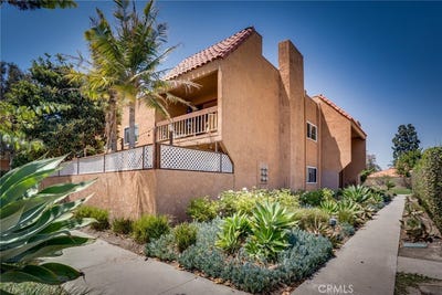 /international/us/6600-warner-ave-huntington-beach-ca-110108345180/