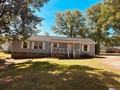 /international/us/104-quail-rd-ninety-six-sc-110107870928/