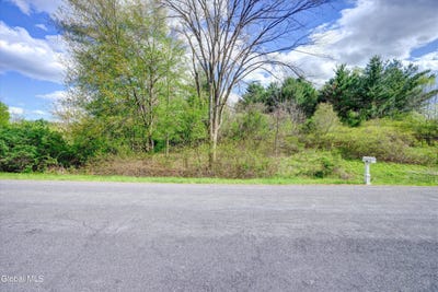 /international/us/l37-4-burden-lake-road-east-greenbush-ny-110107731702/